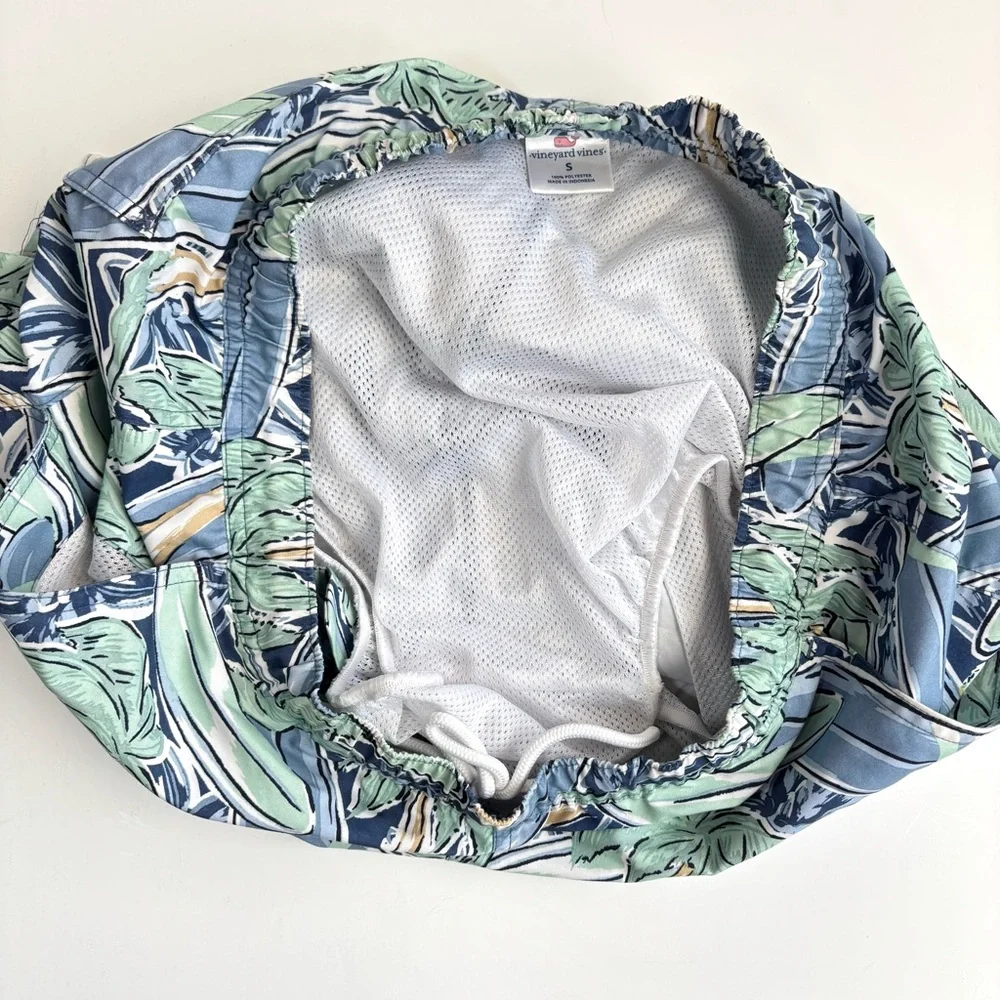 Vineyard Vines Tropical Surfboard Palm Tree Print Swim Board Shorts Size‎ Small